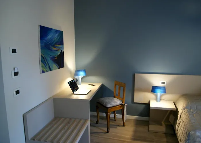 Daman Rooms & Breakfast